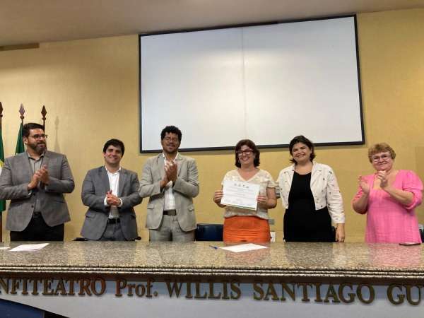 Posse da professora Beatriz Xavier, Coordenadora-Geral do Projeto e representante da Universidade Federal do Ceará